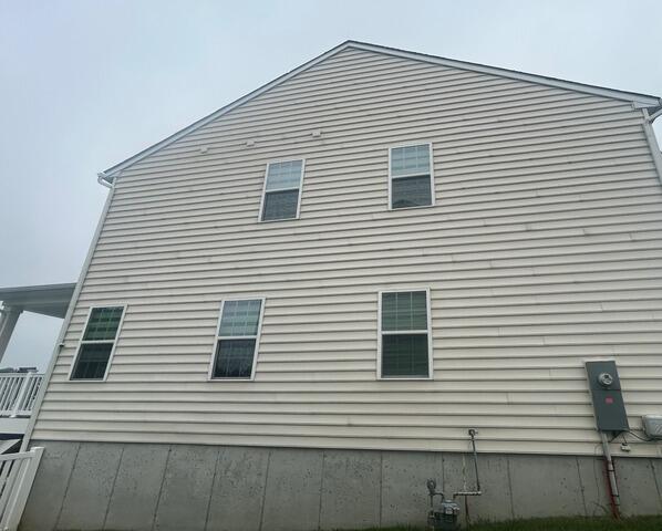 Soft Washing Vinyl Siding in Middletown, DE - Before Photo