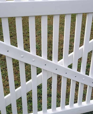 Vinyl Fence Cleaning in Milford, DE - After Photo
