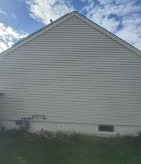 Soft Washing Vinyl Siding in Smyrna, DE
