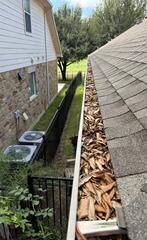 Gutter Cleaning in Round Rock, TX
