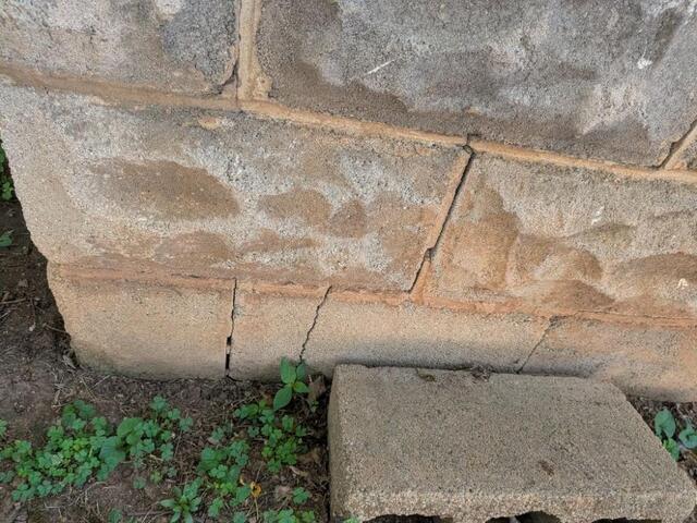 House foundation crack