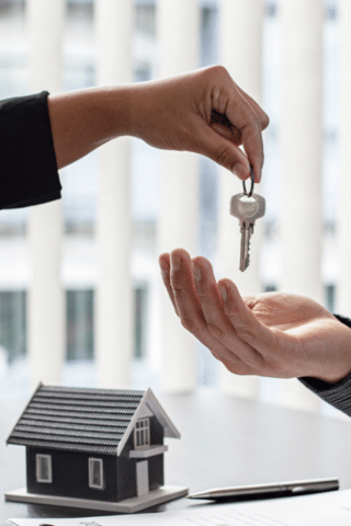 Home Buying 101: Important Signs to Watch Out for When Buying a Home