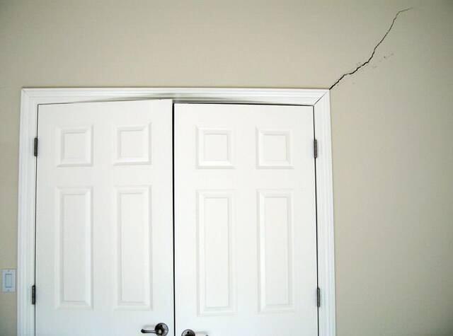 Is Your Home Showing Signs of Foundation Settlement? - Image 2
