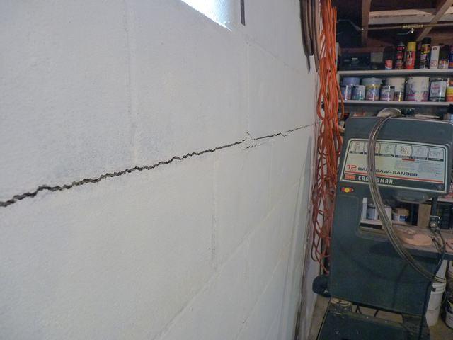 Horizontal Crack Wall