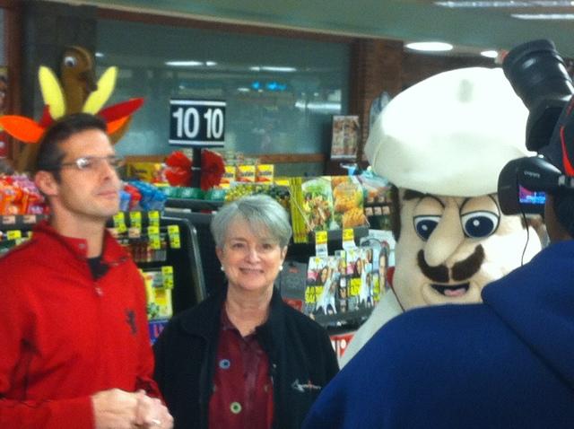 Woods Helps Operation Food Search Feed More This Thanksgiving