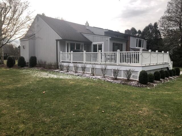 What Is the Best Time of Year to Build a Deck?