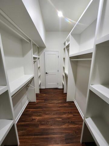 Walk-in Closets - Image 2