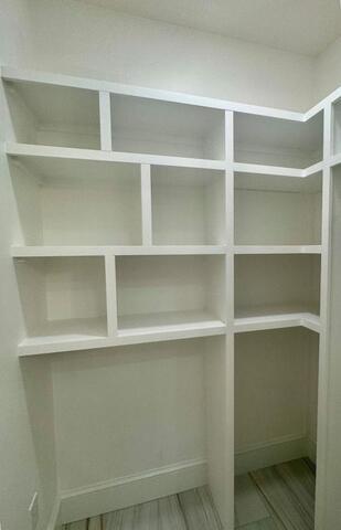 Walk-in Closets - Image 3