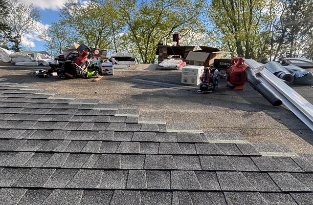 Why Staggering Shingle Courses Matters During a Roof Installation