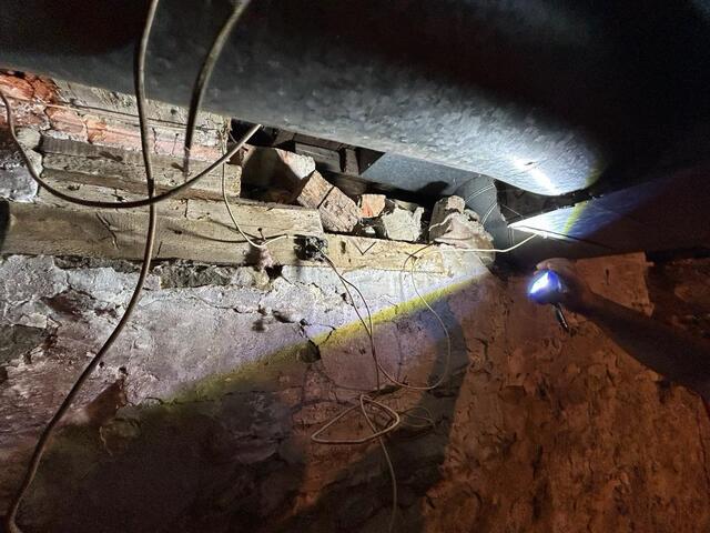 Signs of Wall Failure - Image 1