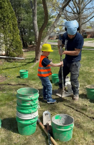 5-Year-Old Dubbed Honorary Foreman of Local Construction Company - Image 2