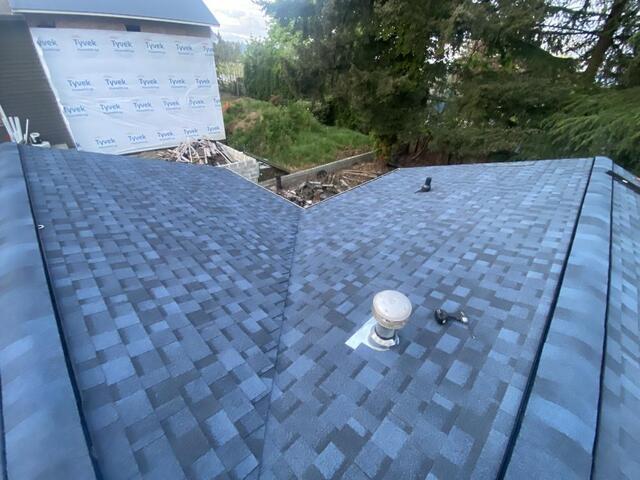7 Reasons Homeowners Choose Summer for Roof Replacement