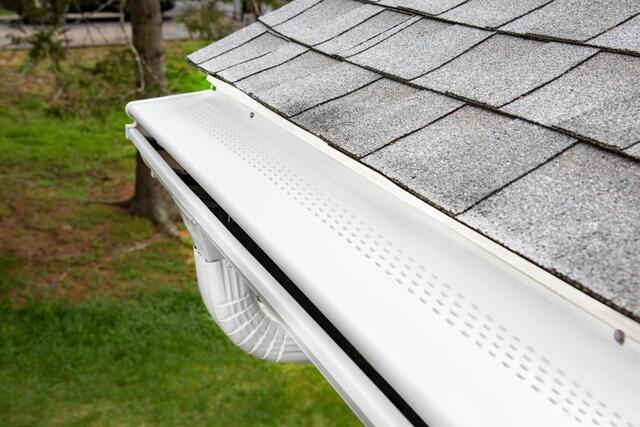 Eugene\'s Top-Rated Gutter Guard System | Gutter Shutter - Image 2
