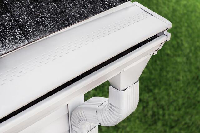 How Gutter Shutter Helps Homeowners Spend Less Time on Ladder Work - Image 3