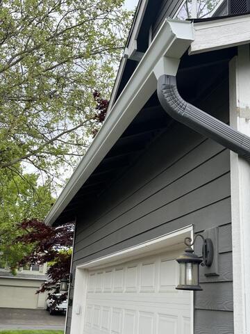 White Gutter Installation with Tuxedo Gray Downspout: Clean Look, Reliable Performance in Hillsboro OR