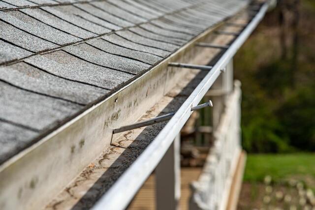 How Summer Heat Affects Your Gutters: What Homeowners Need to Know - Image 2