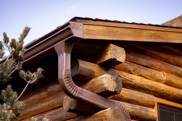 10 Reasons to Hire a Gutter Professional Instead of Going DIY - Image 3