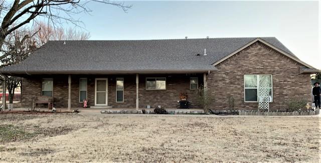 They are ready for the spring rain with the new GAF Timberline HDZ shingles in weatheredwood.