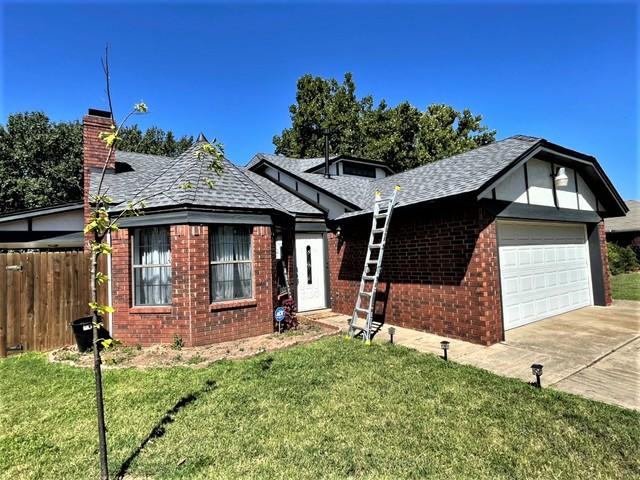 New GAF Timberline HDZ shingles in Pewter Gray look great on this home with the trim color.