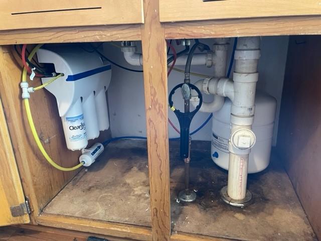 Ultra Reverse Osmosis drinking system, installed under the kitchen sink.
