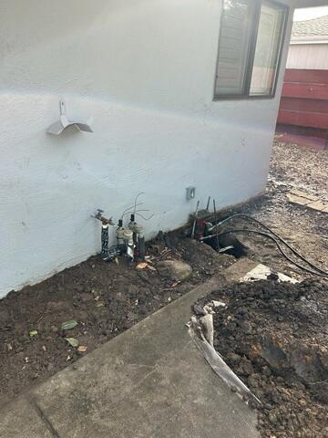 Progress image of a push pier with the hydraulic lift attached.