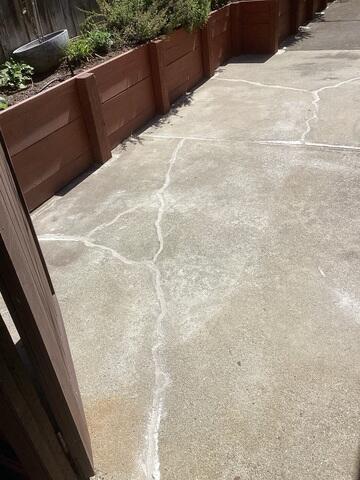 After image of the leveled and sealed concrete.
