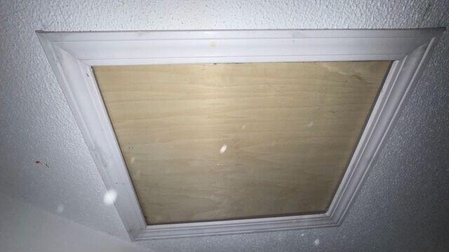 The scuttle trimmed out and finished!