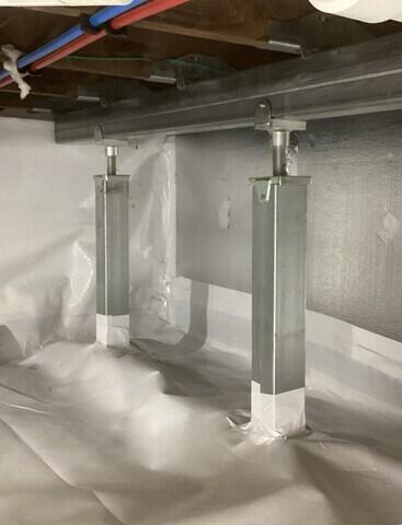 The SmartJack Stabilizers are made of galvanized steel so they remain strong and won't deteriorate over time.