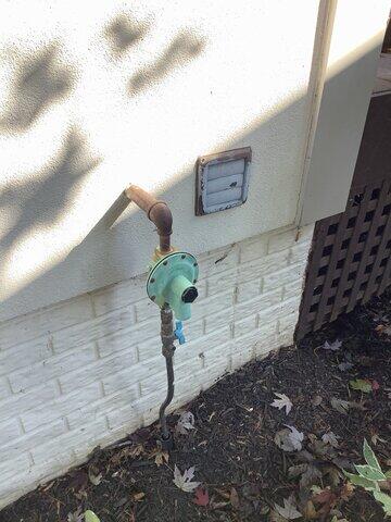 New customer is in the process of moving into this home. the water quality is very poor. existing whole house filter appears to have been bypassed. he is requesting estimates for WT and WH options. WH is operating but approx 15 years old. interested in discussing tankless options as well.