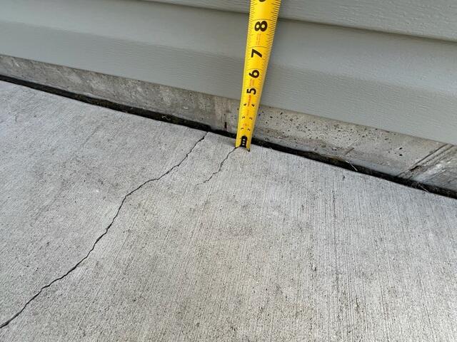 A closeup of how far the slabs have sunken