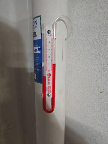 Manometer: Gauge installed to monitor system pressure and ensure proper operation.