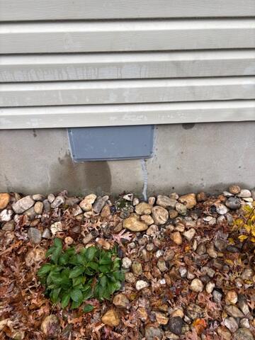 A vent cover was installed on the opening of the crawl space to keep humidity, debris and allergens out.