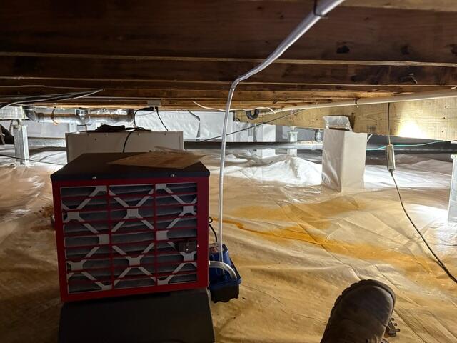 Lastly, we combined our CleanSpace Vapor Barrier along with our SaniDry Sedona Dehumidifier to encapsulate the crawl space, block moisture from entering, and maintain dry, healthy air conditions to prevent future mold and humidity issues.