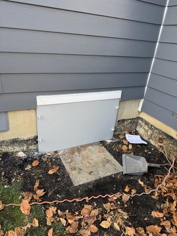 Everlast door was installed to keep the crawl space environment healthy.