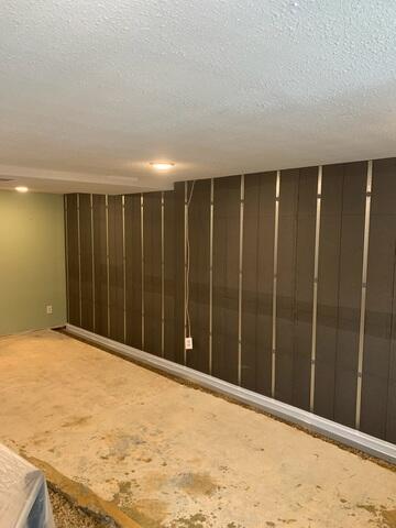 During: Our Foreman, Luis, and his crew traveled to the home to begin the installation.