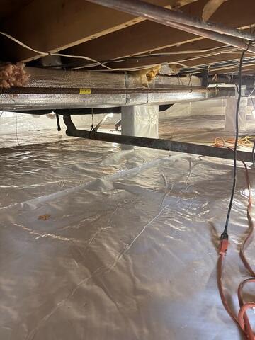 CleanSpace was used to encapsulate the crawl space, protecting it from moisture, humidity, and odors.