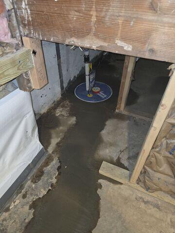 Our SuperSump Premier Sump Pump was installed to efficiently collect and discharge water away from the home, ensuring consistent and dependable protection against basement flooding during heavy rain or high groundwater conditions.