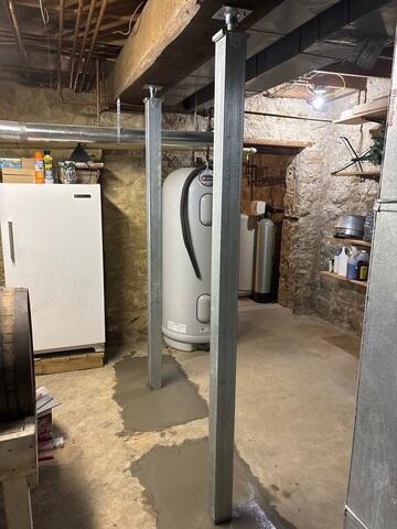 After: Our Foreman, Juan, and his crew succesfully secured the SmartJack stabilizers.