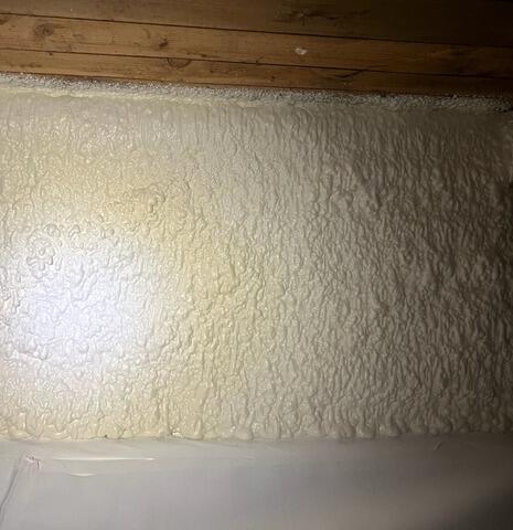 Spray Foam Insulation was applied directly onto the foundation walls, until every crevice and void was filled, and a 100% air-tight seal was achieved inside the Encapsulated crawl space. Spray Foam is the only type of insulation that qualifies as an air, thermal, moisture, and vapor barrier.