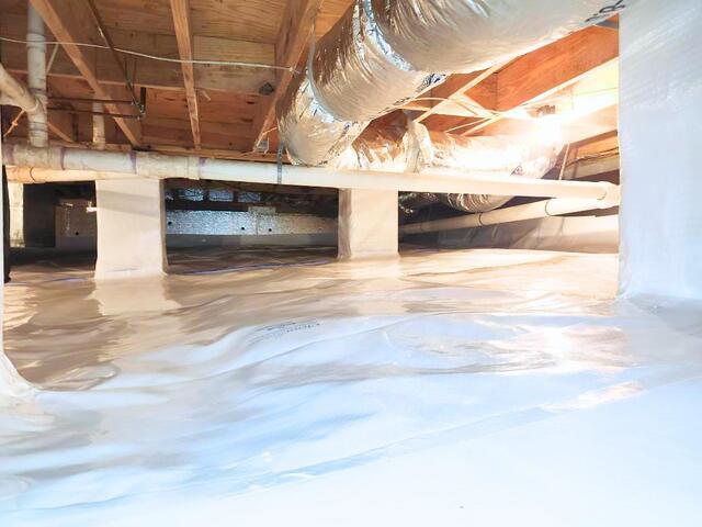 CleanSpace liner is 20 mil thick and has antimicrobial agent that prevents mold and bacteria growth. The liner covers the entire floor and part of the walls where it is tapped to the Silverglow wall barrier.