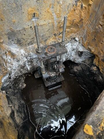 Push Pier that is used to lift and stabilize a  home's foundation.