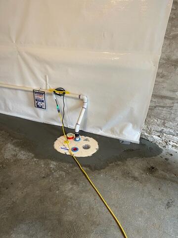 SuperSump Plus sump pump with CleanSpace Wall and WaterGuard