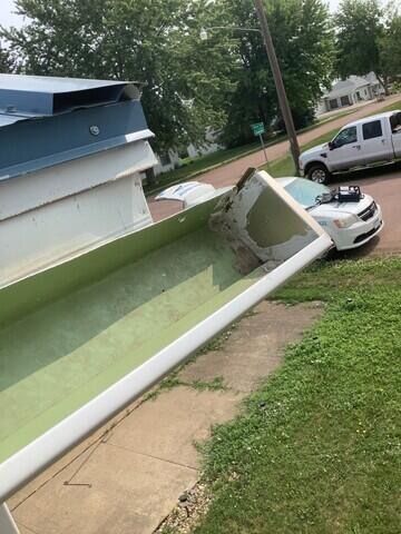 Gutter Run with no brackets at all at the end of it.