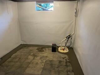 CleanSpace vapor barrier installed along the walls, paired with WaterGuard and TripleSafe for a permanently dry basement.