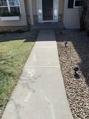 After: The slabs have been lifted with PolyLevel and the joints were sealed with NexusPro