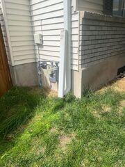 zip hinge moves it out of the way