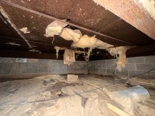 Crawl Space before with humidity and water issues