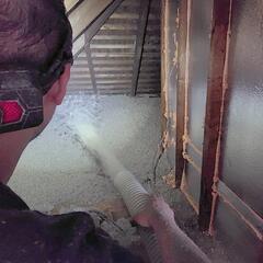 This is the same kneewall where we are installing blown-in cellulose insulation to achieve the optimal R-60 insulation level. This added insulation helps reduce heat transfer, improve energy efficiency, and maintain more consistent, comfortable temperatures throughout the living spaces.
