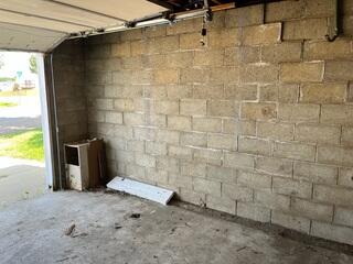 Cracked, Damaged Walls Repaired in Dickinson, ND