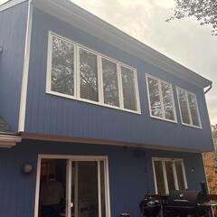 This entire top floor was allowing cold outside air to seep into the floors. When a cantilever is not properly insulated and air sealed, it can lead to cold floors, drafts, and uncomfortable rooms.
